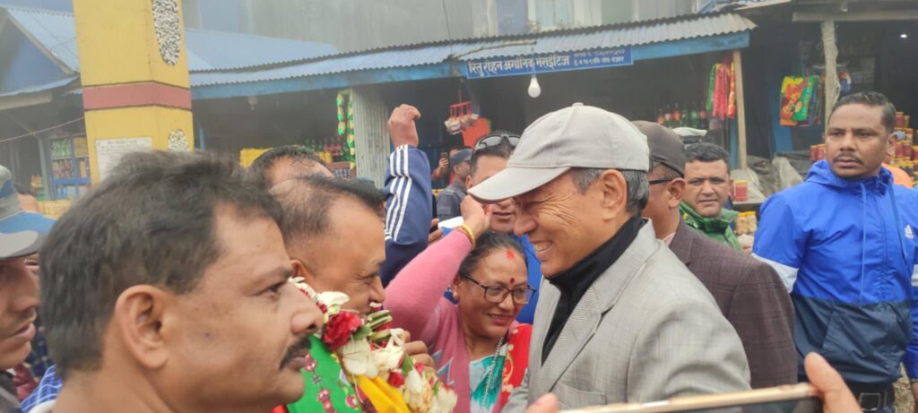 जब हिमालले महामन्त्री थापासंग चापलुसीको प्रयास गरे