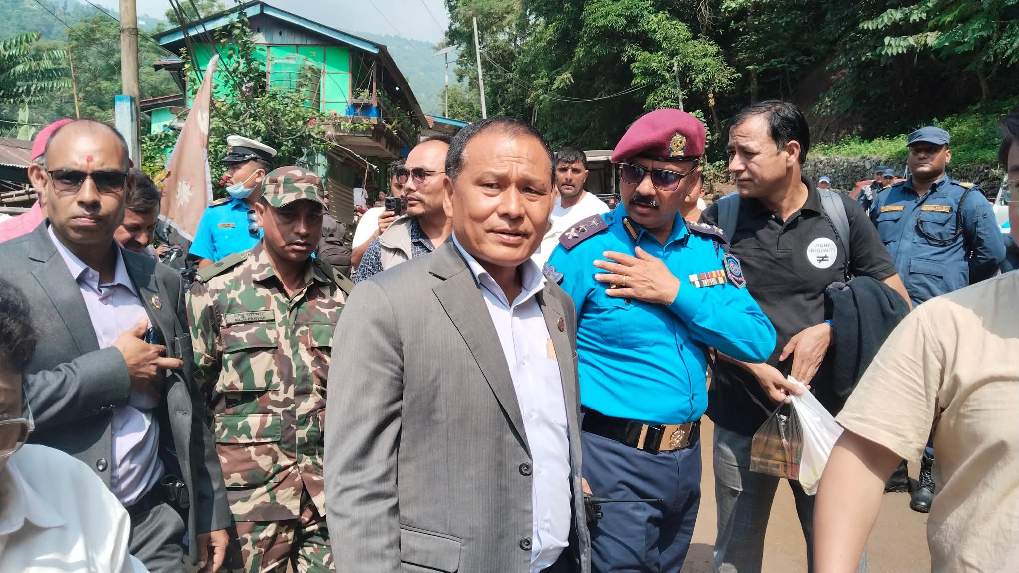 मन्त्री घिसिङ स्थलगत अवलोकनको लागि इलाममा
