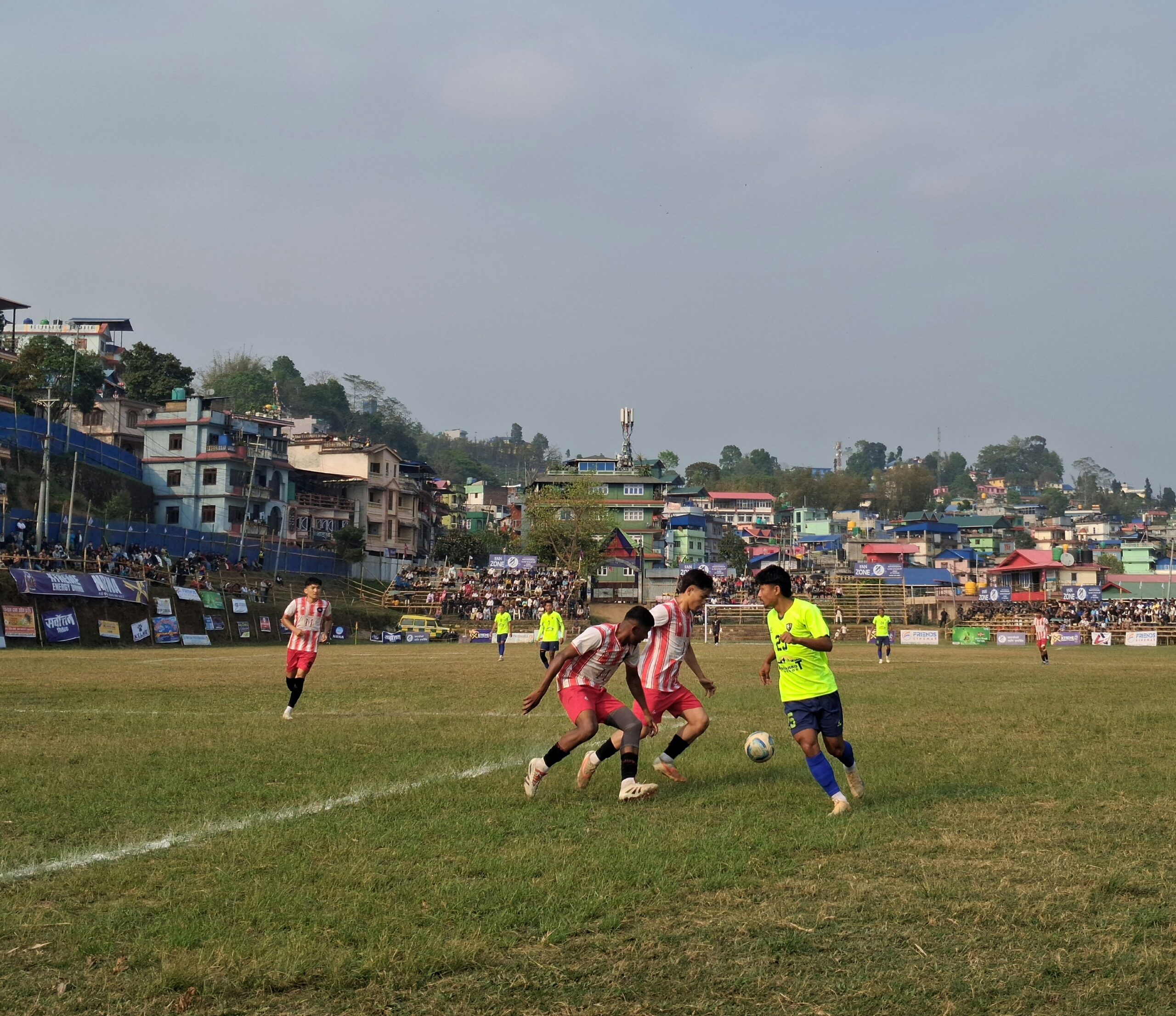 डिफेन्डिङ  च्याम्पियन एनआरटी इलाम गोल्डकपको उपाधी होडमा